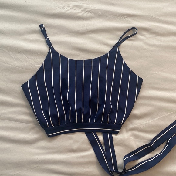 Navy blue striped crop top - Picture 3 of 3